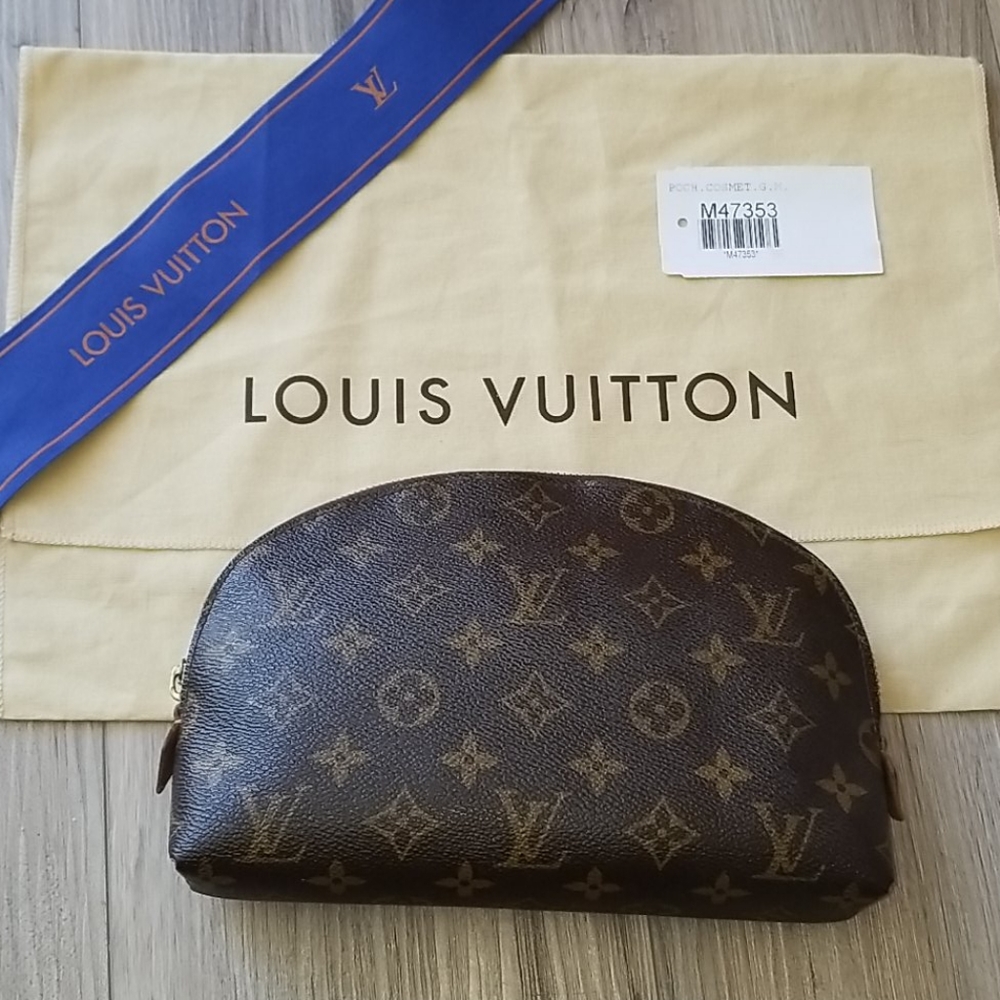 Louis Vuitton Poch. Cosmetic G.M.